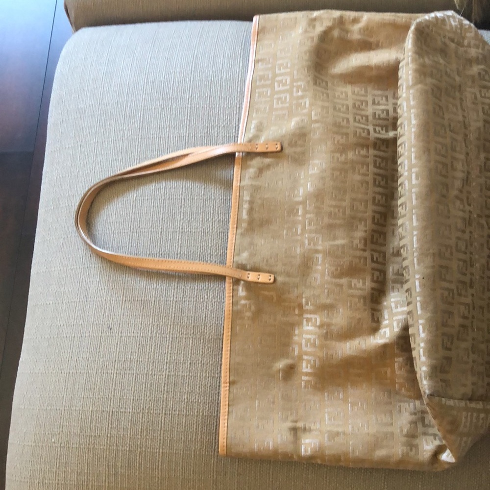 FENDI ZUCCHINO CANVAS tote beige material with Fendi logo rare find - Picture 3 of 16